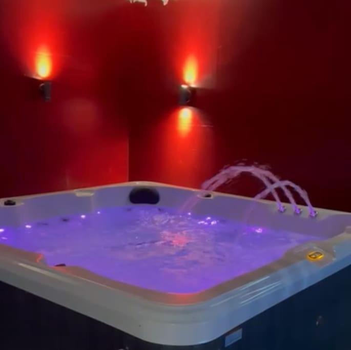 The Exclusive Jacuzzi Apartment Birmingham Kültér fotó