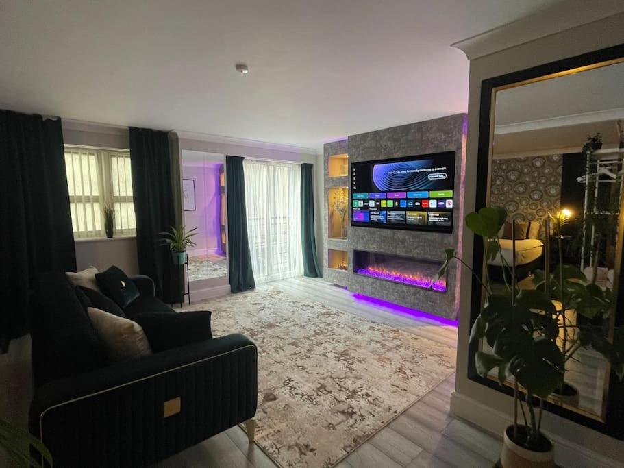 The Exclusive Jacuzzi Apartment Birmingham Kültér fotó