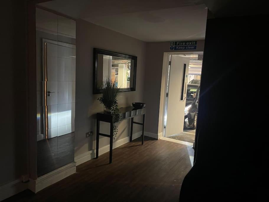 The Exclusive Jacuzzi Apartment Birmingham Kültér fotó