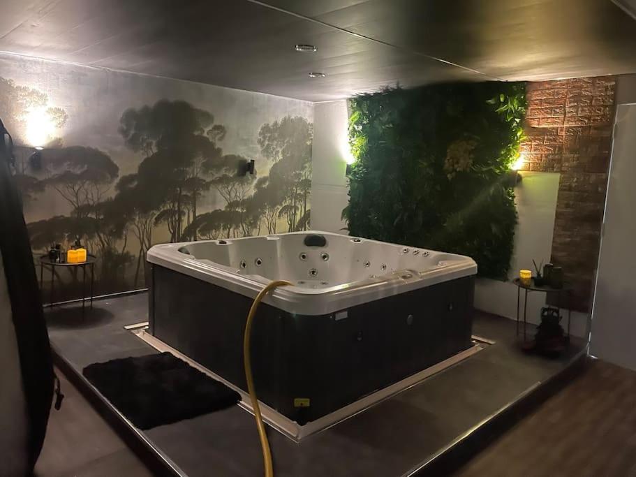 The Exclusive Jacuzzi Apartment Birmingham Kültér fotó